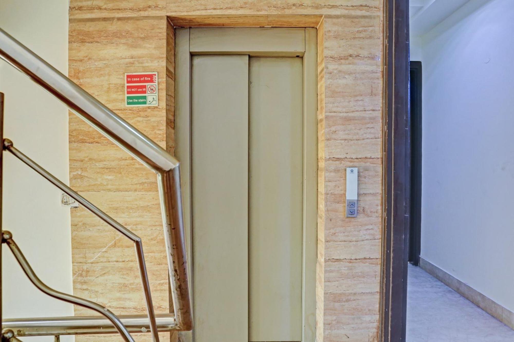 Hotel O Golden Key Inn Punjabi Bagh New Delhi Eksteriør billede